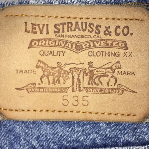 Levi’s Shorts - Picture 2 of 3
